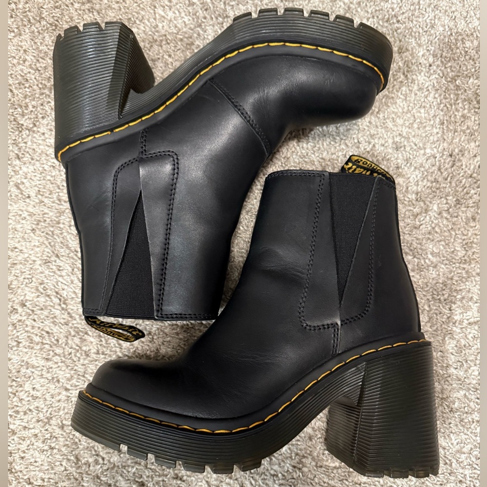 Dr. Martens Spence Leather Flared Heel Chelsea Boots - Picture 2 of 6